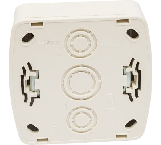 Розетка Lezard DEMET с заземлением, кремовый 711-0300-122
