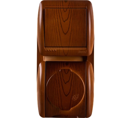 Выключатель и розетка Lezard NATA с заземлением, с крышкой, сосна, вертикальный 710-0800-172