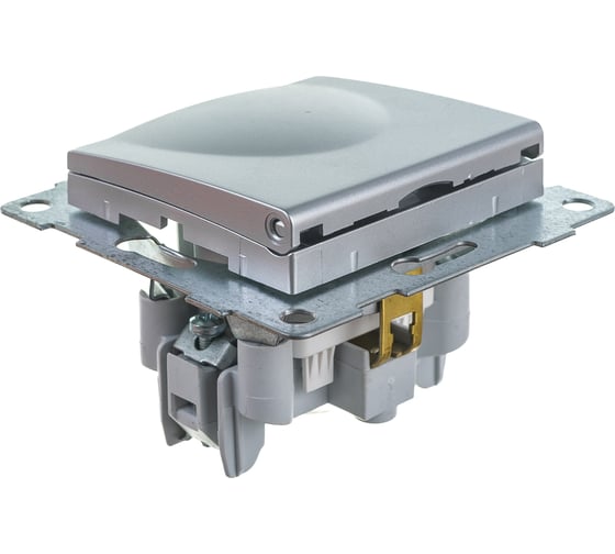 Механизм розетки с крышкой GUSI ELECTRIC Bravo 1-ой с/з с з/ш, СУ, 16А, 250В, серебро С10Р91-004