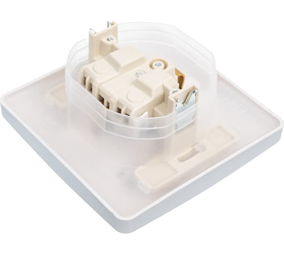 Розетка Systeme Electric Blanca скрытая установка Алюминий с заземлением IP44 со шторками,16А, с крышкой, 250В BLNRS441113