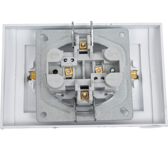 Розетка двойная Vesta Electric c заземлением серая Vesta-Electric Verona Silver FRZ00020208SRM