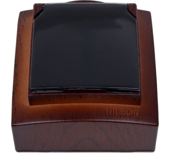 Розетка NILSON 1ОП з/к крышка орех Themis wood 26271018