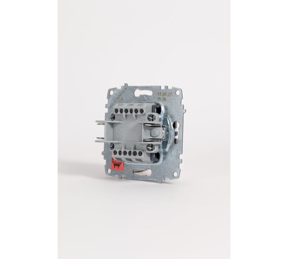 Переключатель проходной Elbi Zena Vega белоснежный M+K 609-015600-214