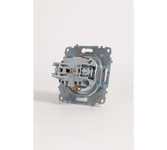 Розетка с заземлением Elbi Zena Vega белоснежный M+K 609-015600-217