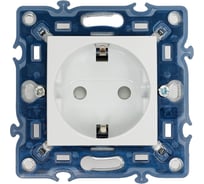 Розетка с защитой от детей Elbi Moda Vox M+K белый 611-040232-217