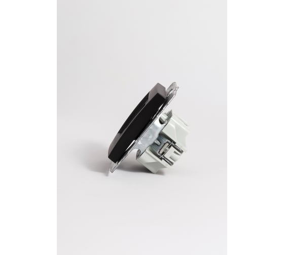 Розетка TV Elbi Zena Vega Черный Матовый с экраном (Проходная) M+K 609-014800-272