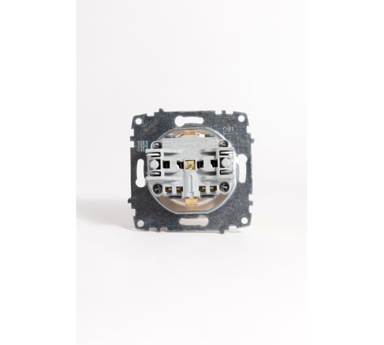 Розетка Elbi Zena Vega Слоновая Кость с заземлением M+K 609-012500-217
