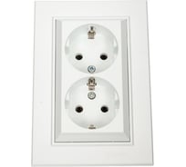 Розетка 2-я MAKEL с/з СП Karea 16А IP20 белый 56001082