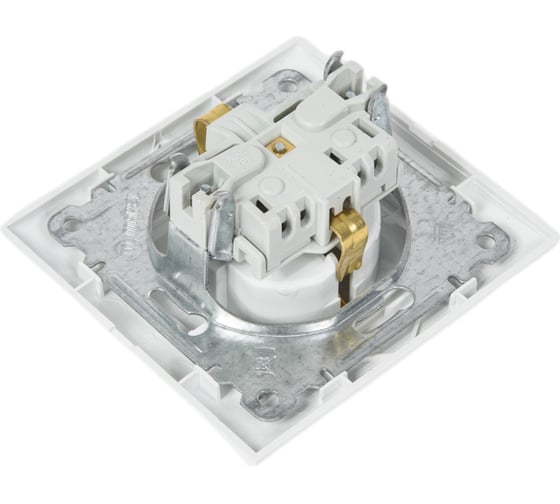 Розетка MAKEL с/з и крышкой СП Defne 16А IP20 белый 42001029