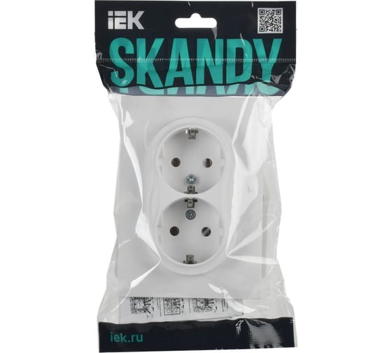 Розетка 2-местная IEK SKANDY с заземлением с защитными шторками 16А в сборе SK-R07W арктический белый SK-R24-16-K01-F