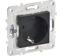 Розетка с заземлением IEK SKANDY с защитными шторками 16А б/к SK-R06Bl черный SK-R14-16-1-K02