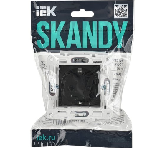 Розетка с заземлением IEK SKANDY с защитными шторками 16А б/к SK-R06Bl черный SK-R14-16-1-K02