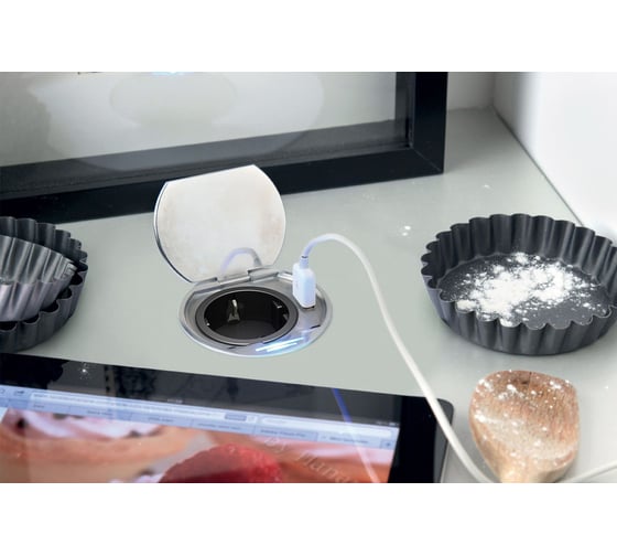 Встраиваемый удлинитель SFL round с led-индик /1 розетка + 1 usb/, хром шлифованный