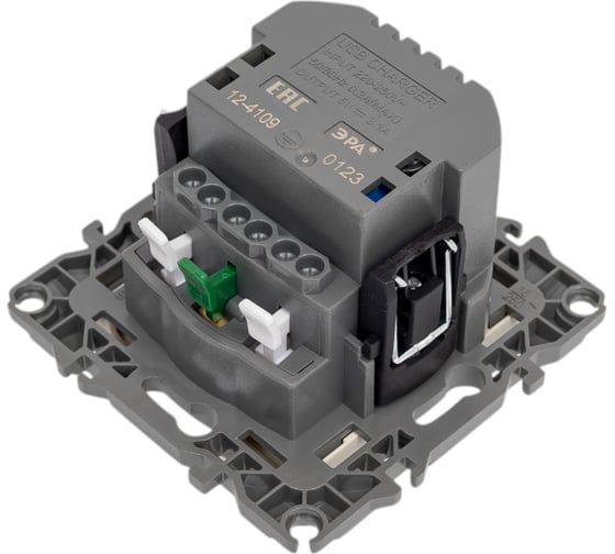 Розетка ЭРА 12410902 2PE, 16A/250В, шторки, с 2xUSB, 5В/3А, 12, слоновая кость, 10/100/2000 Б0047841