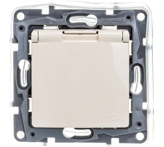 Розетка Legrand с заземлением IP44 Legrand Etika со шторками с защитной крышкой 16А 250В безвинтовые зажимы слоновая кость 672332