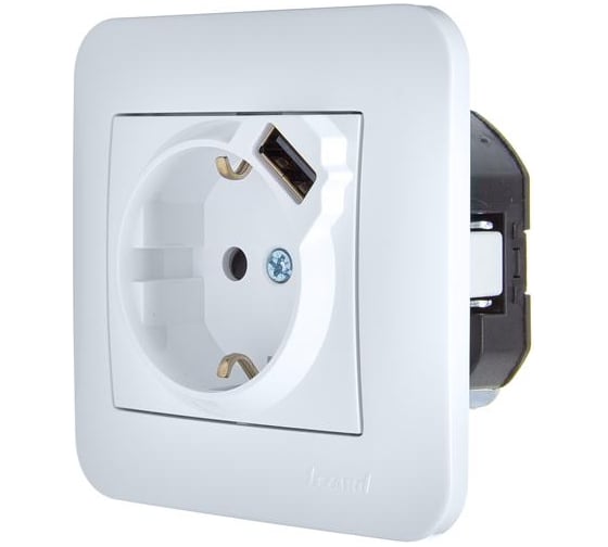 Розетка Lezard ASTI с заземлением + USB разъём белая 7081-0202-181