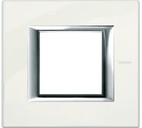 Декоративные накладки Legrand Axolute прямоугольной формы, лакированные, цвет фарфор, на 2 модуля HA4802BG