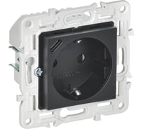 Розетка IEK SKANDY с з/к/ш 16А с USB C 18Вт SK-R17Bl черный SK-R14-16-U14-018-K02