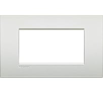 Рамка Bticino Livinglight AIR 4 модуля, цвет Белый жемчуг LNC4804PR