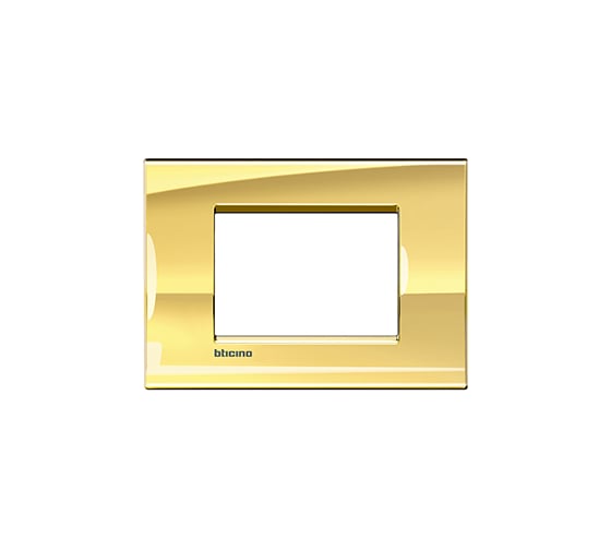 Рамка прямоугольная Bticino Livinglight 3 модуля, цвет Золото LNA4803OA 1