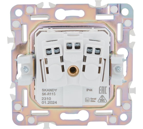Розетка IEK SKANDY SK-R11S заземляющий контакт, шторки, крышка, 16А, IP44, серебро SK-R16-16-44-K23