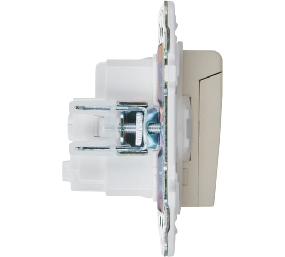 Розетка IEK SKANDY SK-R11B заземляющий контакт, шторки, крышка, 16А, IP44, бежевый SK-R16-16-44-K10
