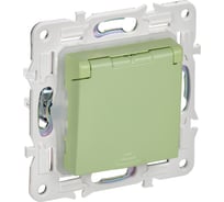 Розетка IEK SKANDY SK-R11M заземляющий контакт, шторки, крышка, 16А, IP44, мятный SK-R16-16-44-K06