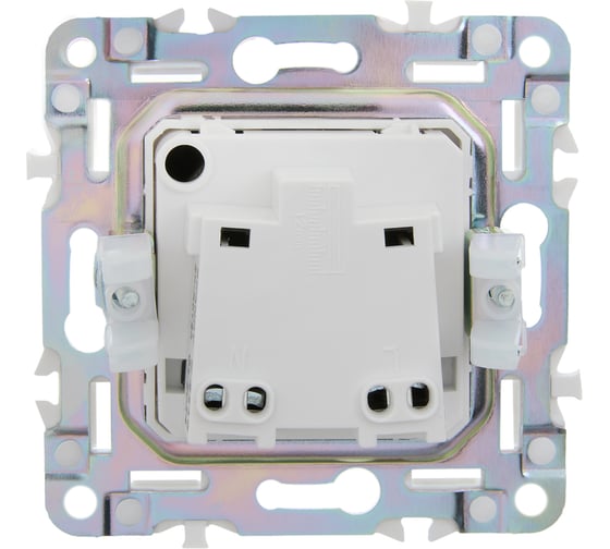 Розетка IEK SKANDY SK-R01Sh без заземляющего контакта, с защитными шторками, 10А, шампань SK-R13-10-K37