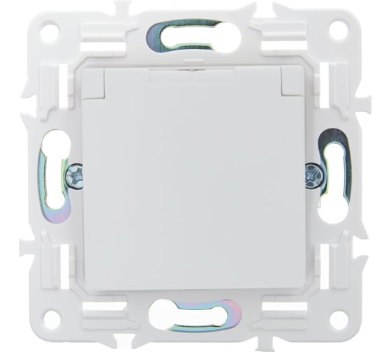 Розетка IEK SKANDY SK-R11W заземляющий контакт, шторки, крышка, 16А, IP44, арктический белый SK-R16-16-44-K01