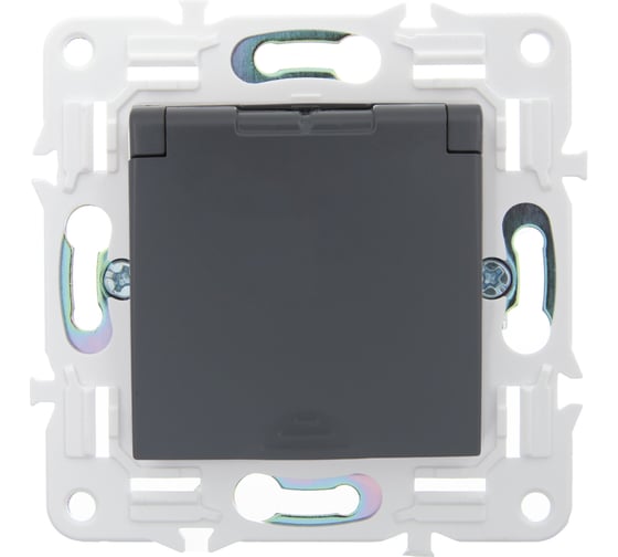 Розетка IEK SKANDY SK-R11T заземляющий контакт, шторки, крышка, 16А, IP44, титан SK-R16-16-44-K48