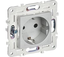 Розетка IEK SKANDY SK-R06S с заземляющим контактом, со шторками, без крышки, 16А, серебро SK-R14-16-1-K23