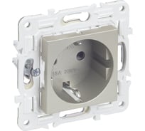 Розетка IEK SKANDY SK-R04Sh с заземляющим контактом, со шторками, 16А, шампань SK-R14-16-K37