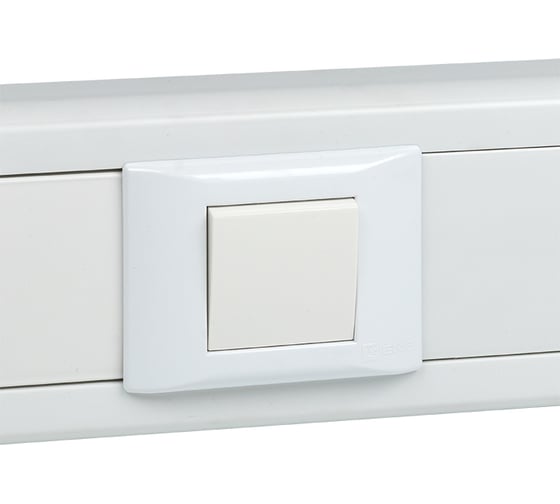 1-клавишный проходной выключатель EKF 10А, без индикатора E2MV10-025-10