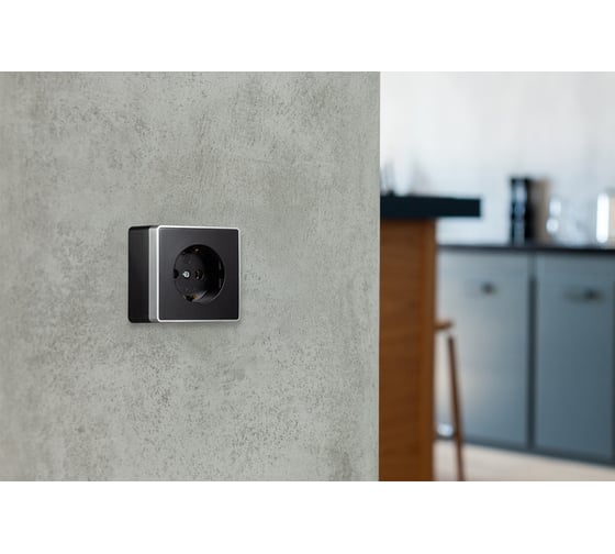 Розетка 1-местная Smartbuy 16А с заземлением черная Сириус SBE-07b-16-S1-Z
