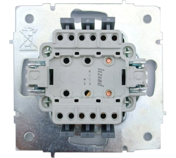 Выключатель Lezard ZIMA проходной белый безвинтовой зажим/клемма 704-0288-105QC