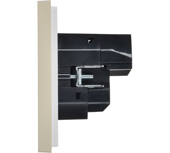 Розетка IEK FORTEPIANO з/к/ш в/к 16А USB A+A 3,1А FP445 ваниль FP-R14-16-U21-D31-K10