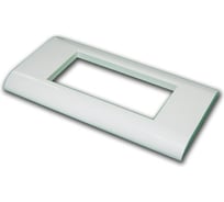 Пластиковая накладка на цоколь TWT 45x90, белая FR45x90