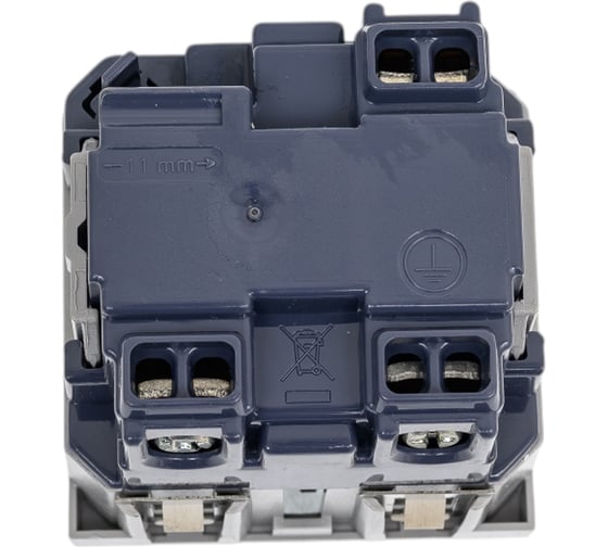 Розетка Legrand Axolute 2К+З, 10 и16 А с защищенными контактами, алюминий, немецкий стандарт HC4140/16