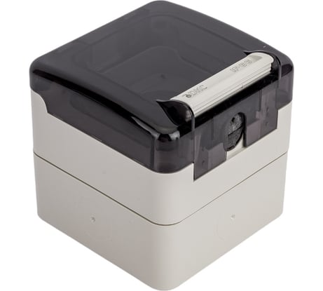 Розетка для поверхностного монтажа DKC IP66 с вставленной вилкой DIS1376407