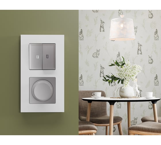 Рамка на 3 поста Ambrella Volt ALFA Qubi AF250123