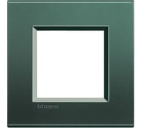 Рамка прямоугольная Legrand Livinglight 1 пост, цвет зелёный шелк LNA4802PK