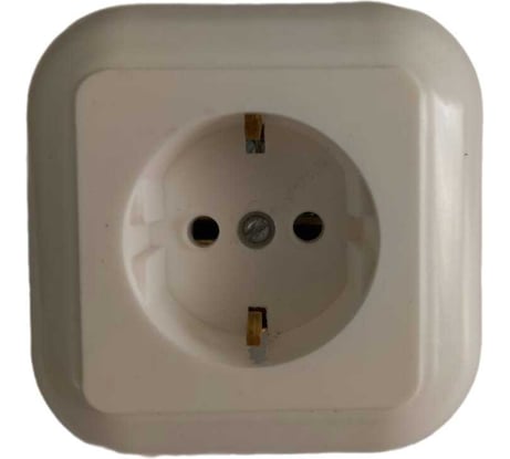 Розетка встраиваемая ООО Ливны-Электро с заземлением, квадратная одинарная РС 10-008, белая в количестве 2 штук РС 1828
