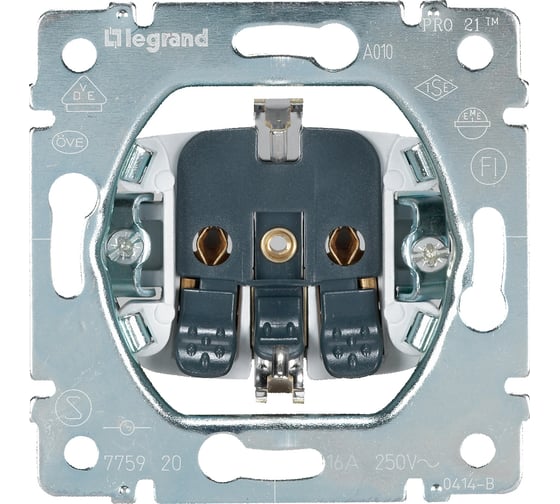 Розетка Legrand Galea Life немецкий стандарт 2К+3 автоматические клеммы 775920
