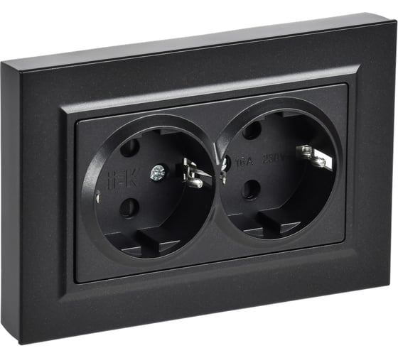 Розетка IEK BRITE 2-я с заземлением, с защитными шторками, плоская, 16А в сборе РСшПл12-3-БрЧ черный BR-R28-16-K02-F 1