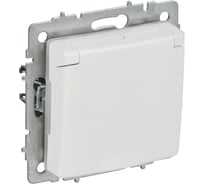 Розетка IEK BRITE с заземлением, со шторками, с крышкой, 16А IP44 РСбш10-3-44-БрАБ арктический белый BR-R16-16-44-K91