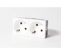 Розетка электрическая SPL 2х2К+З со шторками, с безвинтовым зажимом, под углом 45гр, белый, 1 шт. 200072