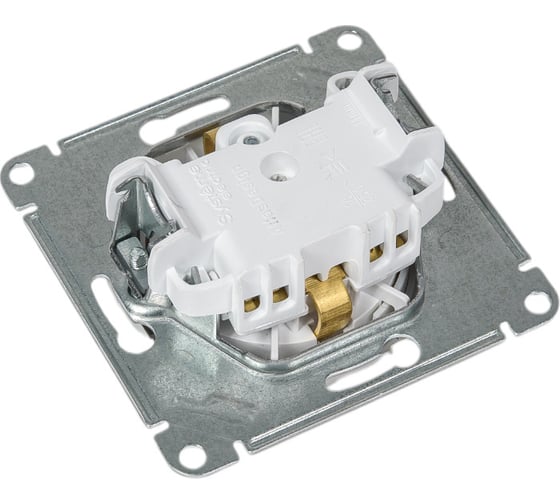 Розетка Systeme Electric AtlasDesign Бел с/з со шторками с выталк., 16А, механизм SE ATN000147