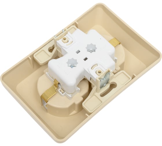 Розетка Systeme Electric Этюд Крем 2-ая с заземлением, со шторками 16А 250B SE PC16-108K