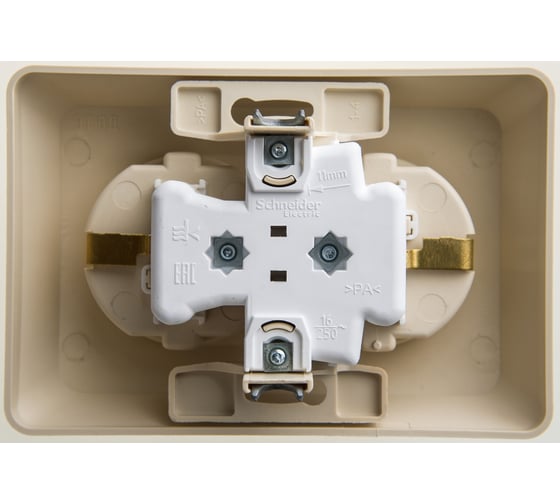 Розетка Systeme Electric Этюд Крем 2-ая с заземлением, со шторками 16А 250B SE PC16-108K