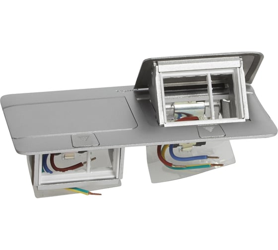 Выдвижной розеточный блок Legrand неукомплектованный - IP40 - 6 модулей - алюминий 054012